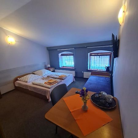 Pokoje Goscinne Grazyna Cieszyn  Extérieur photo